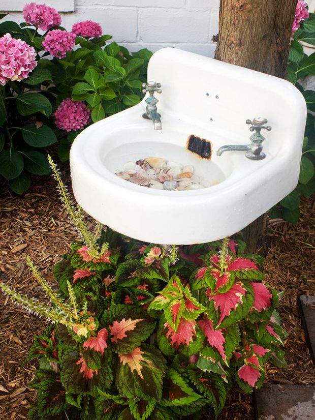 4 Original_Layla-Palmer-Birdbath-Sink-Beauty_s3x4_lg