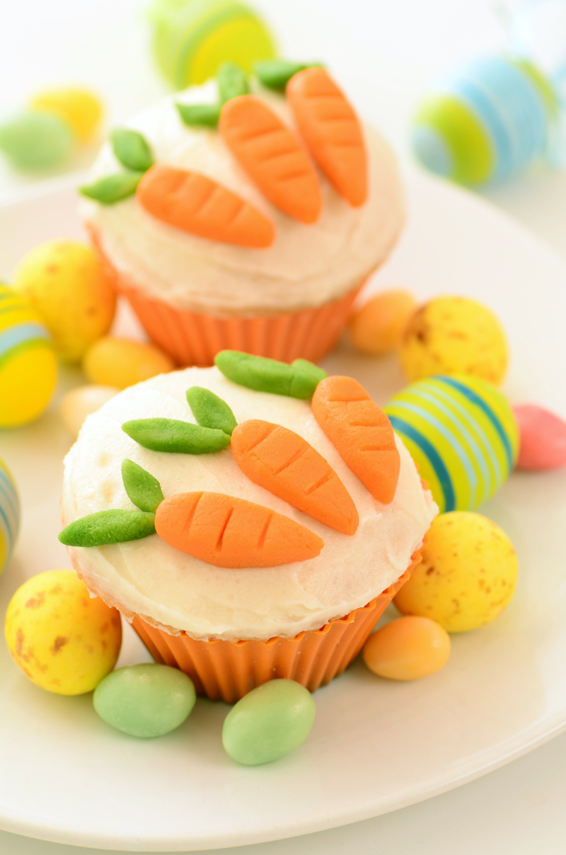 Easter cupcakes with candy carrots